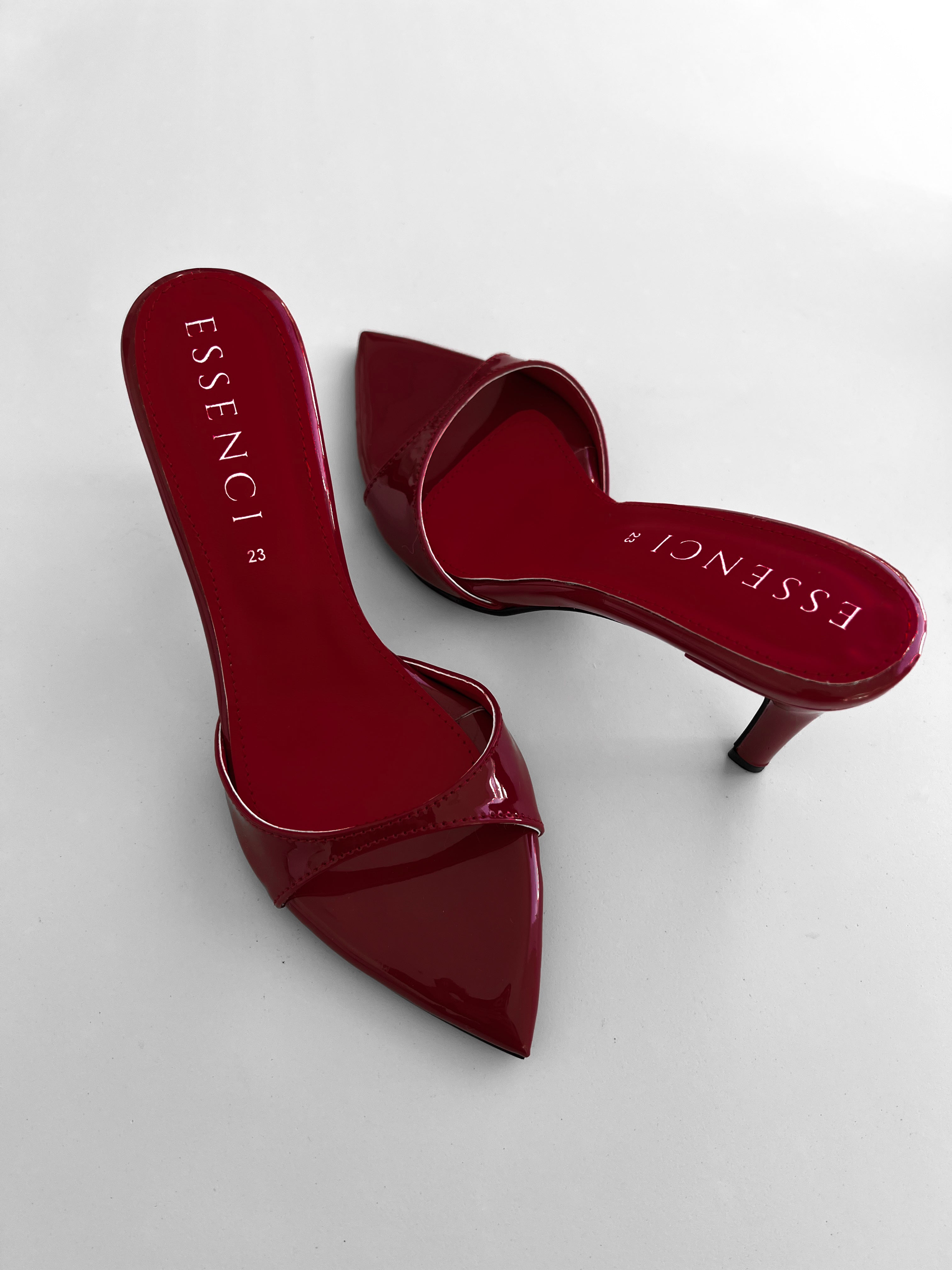 Zapatilla mule roja