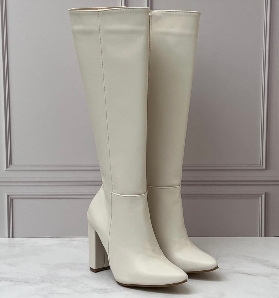 Bota hueso tacón cuadrado