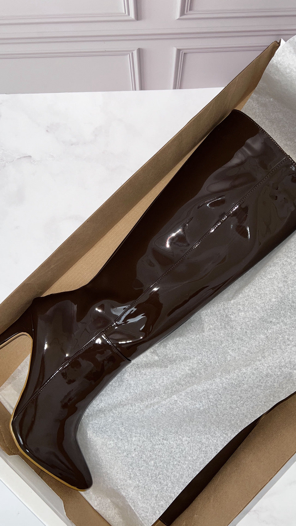 Bota de charol chocolate