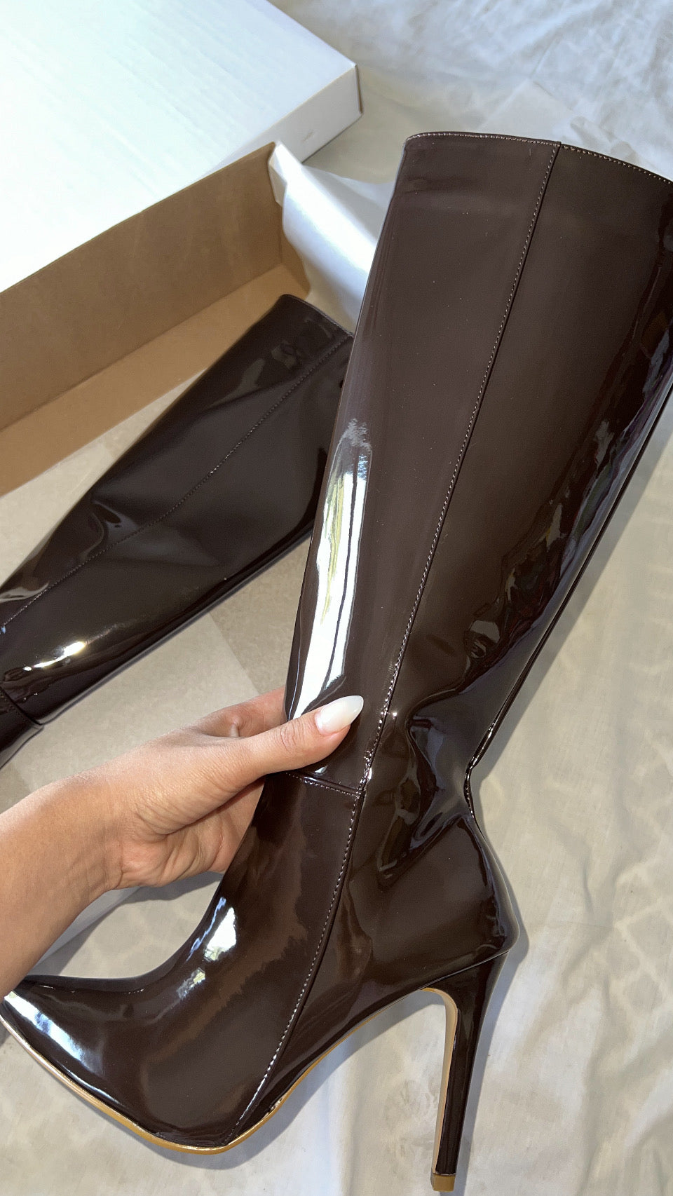 Bota de charol chocolate