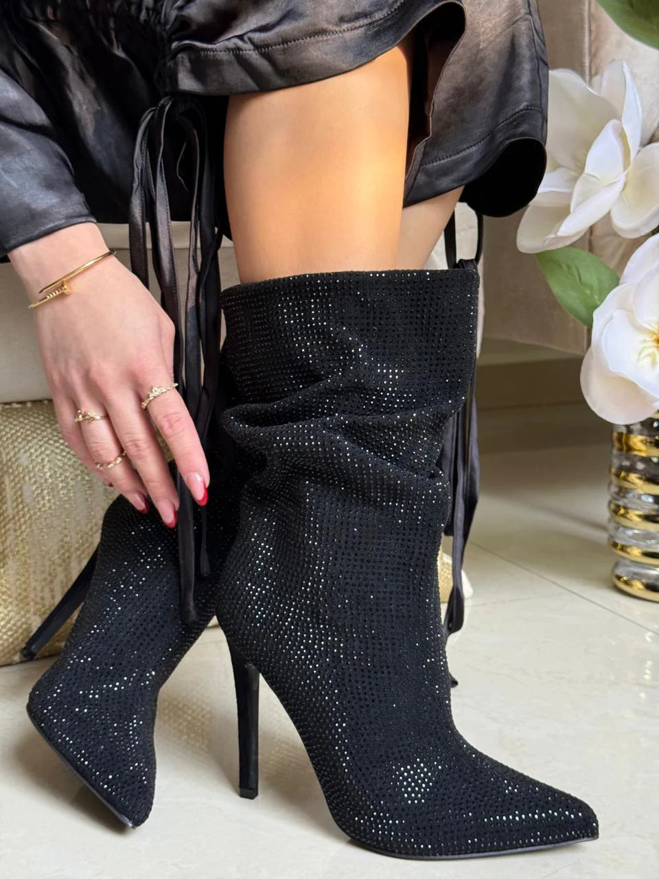 Botín de piedra negro