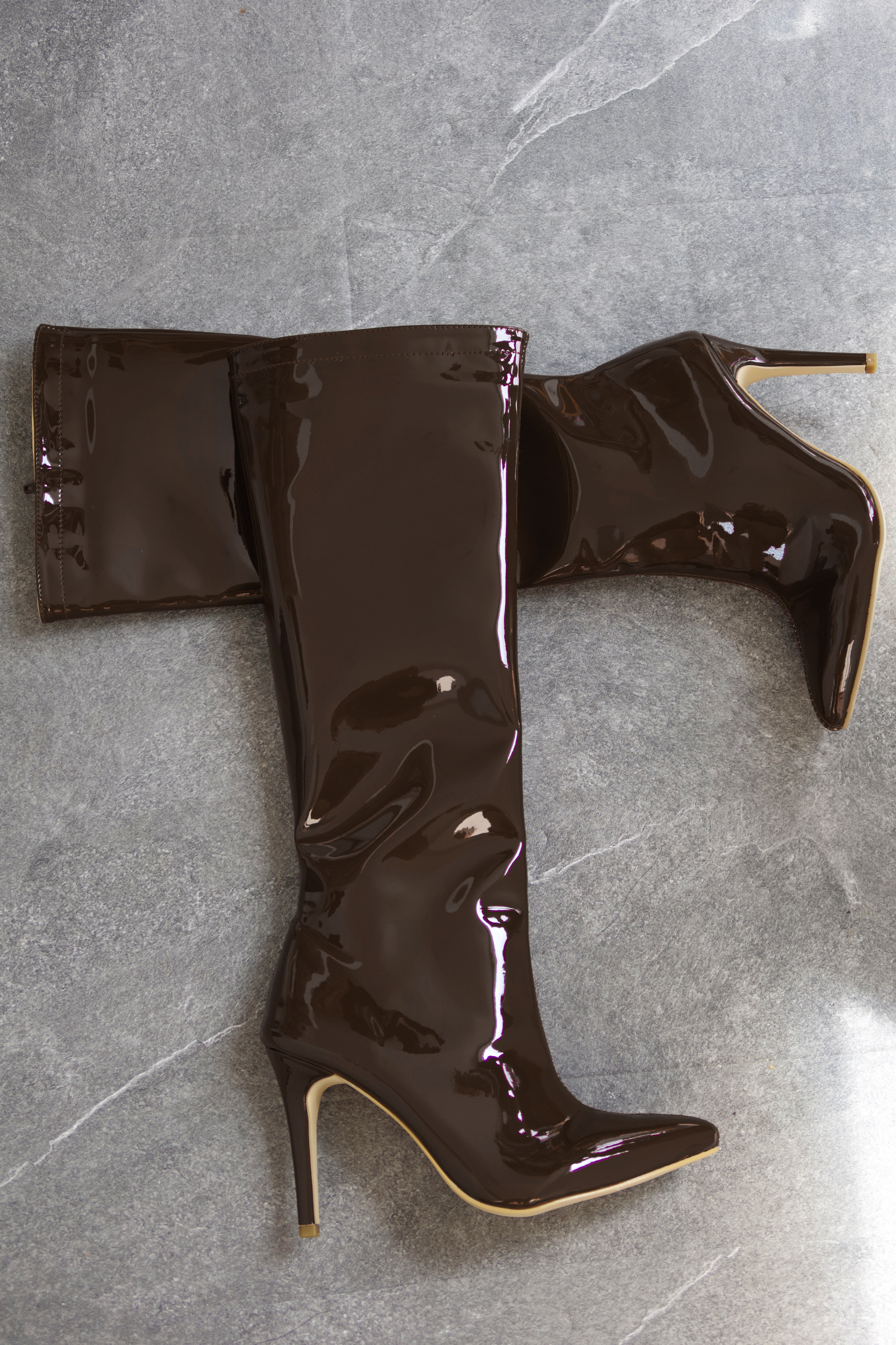 Bota de capa charol chocolate