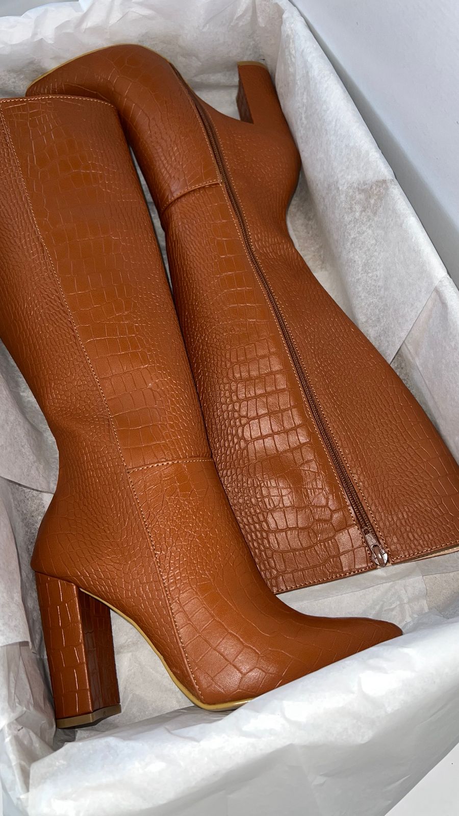 Bota marrón tacón cuadrado