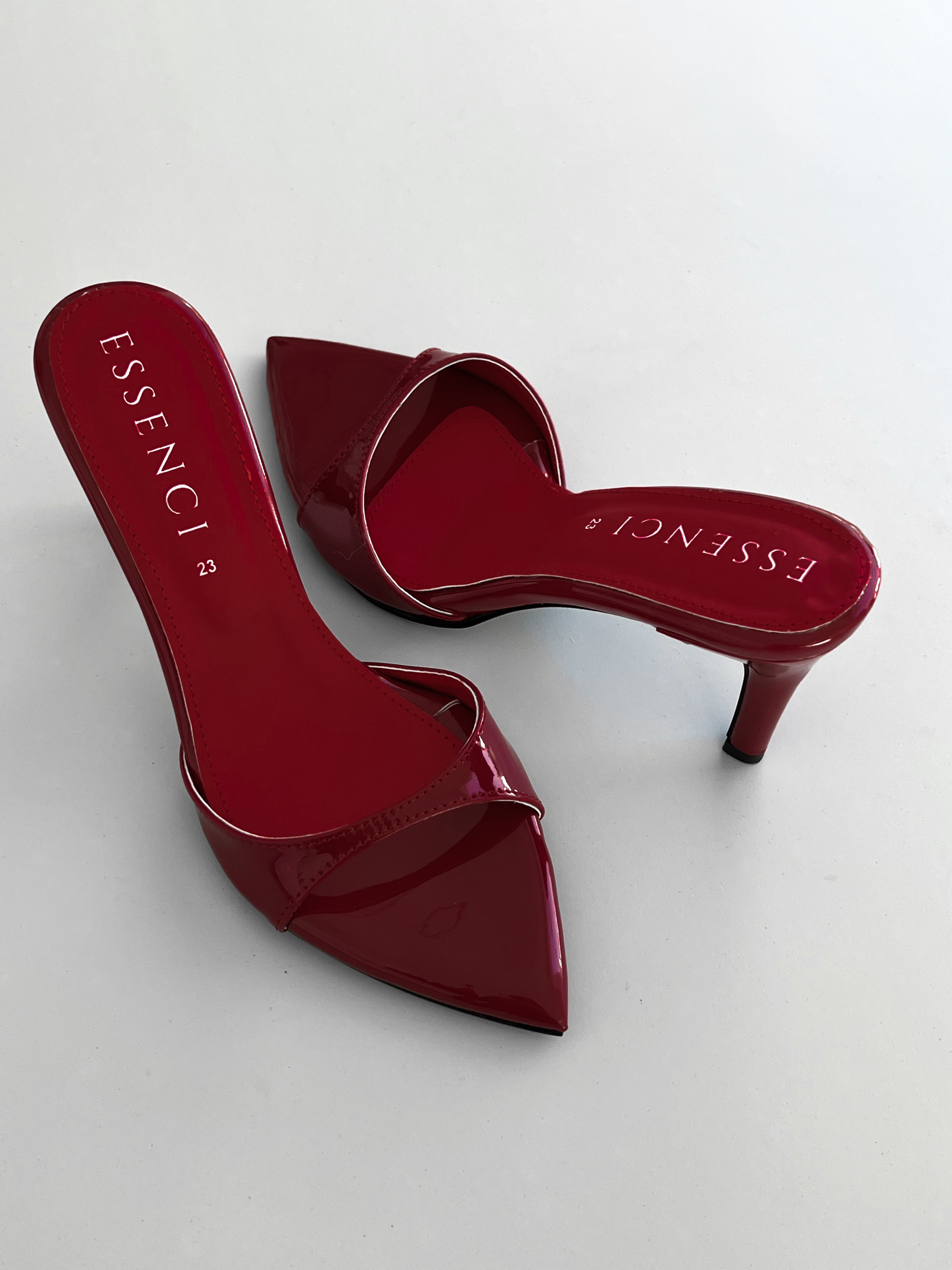 Zapatilla mule roja