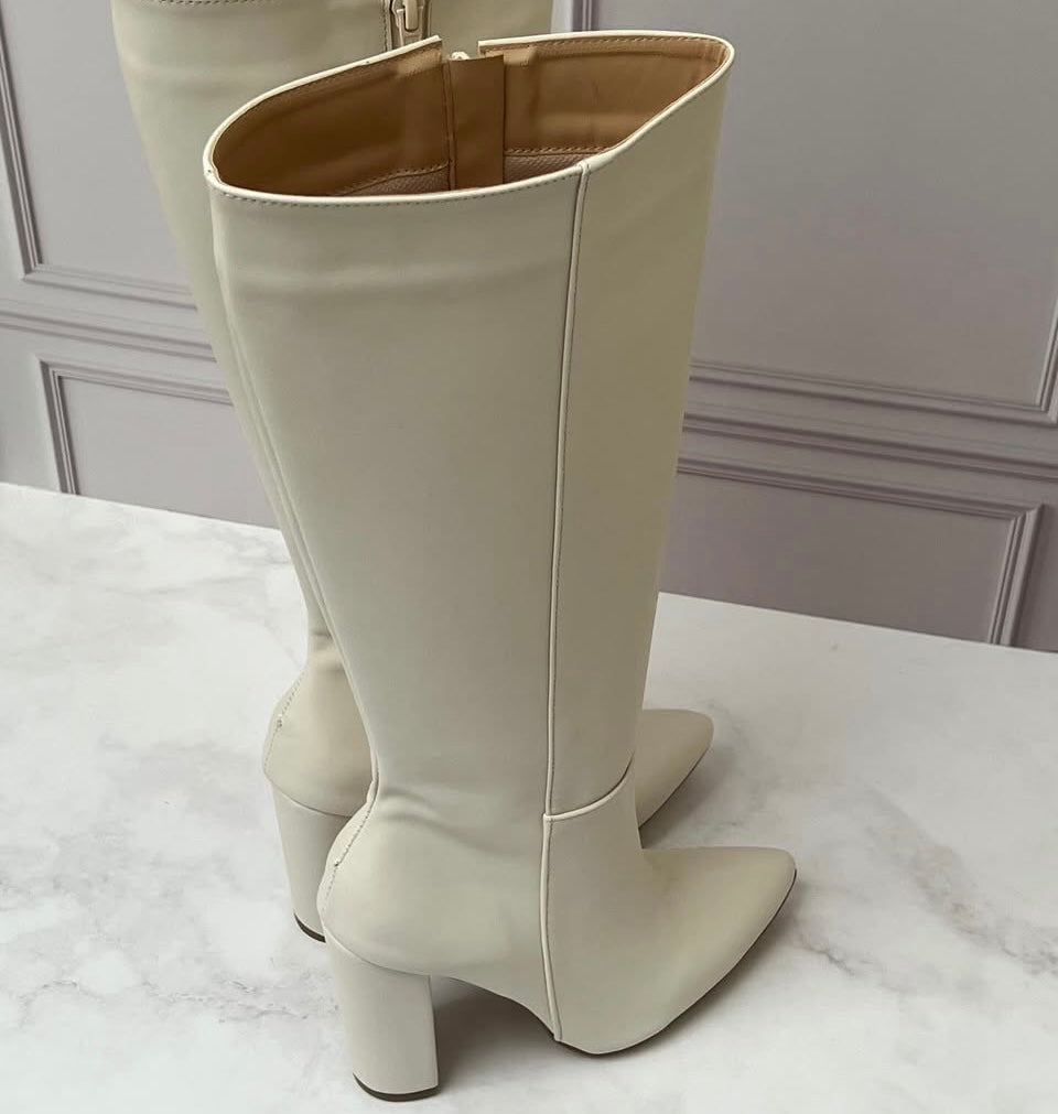 Bota hueso tacón cuadrado