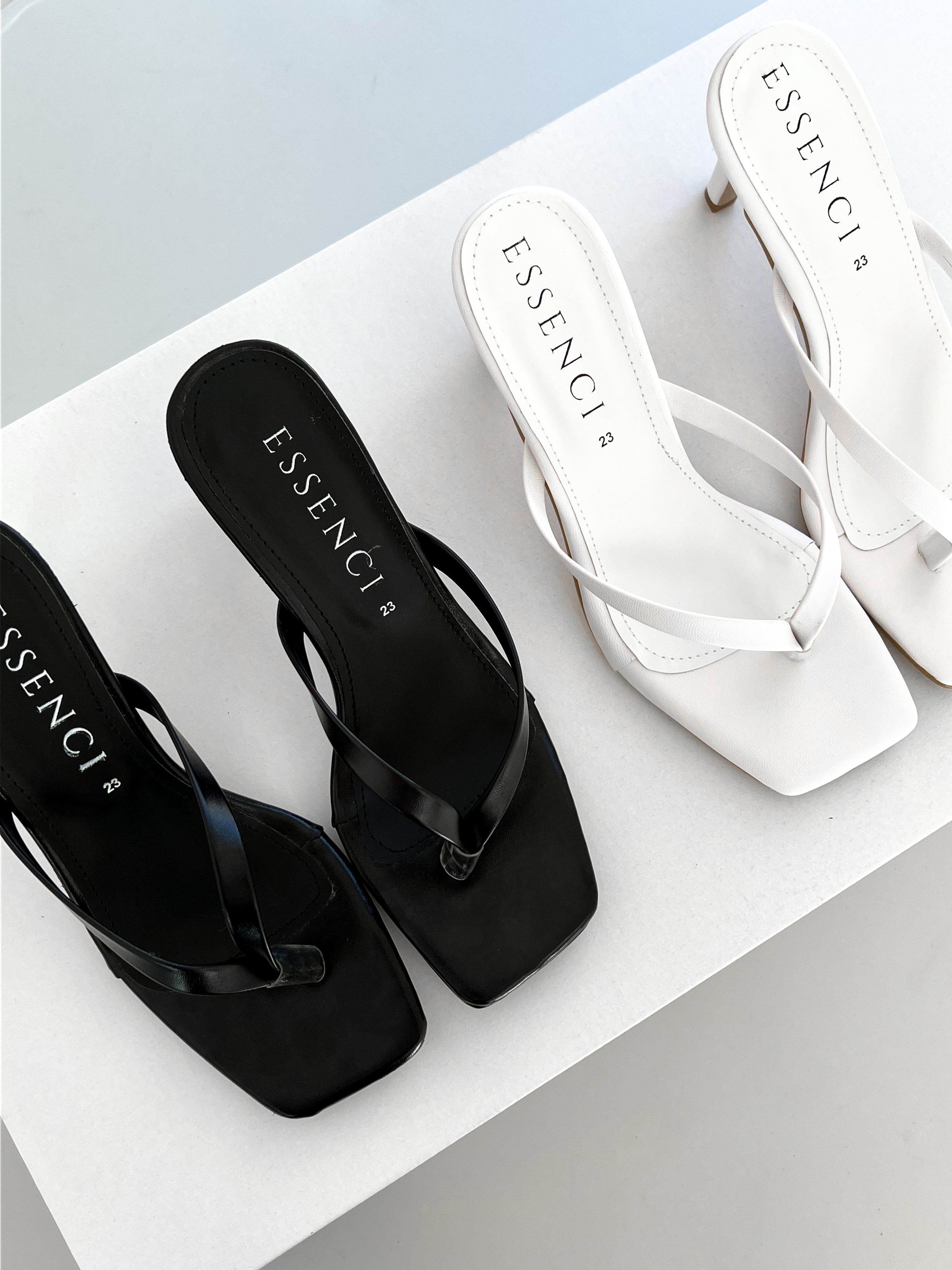 sandalia de tacon blanco