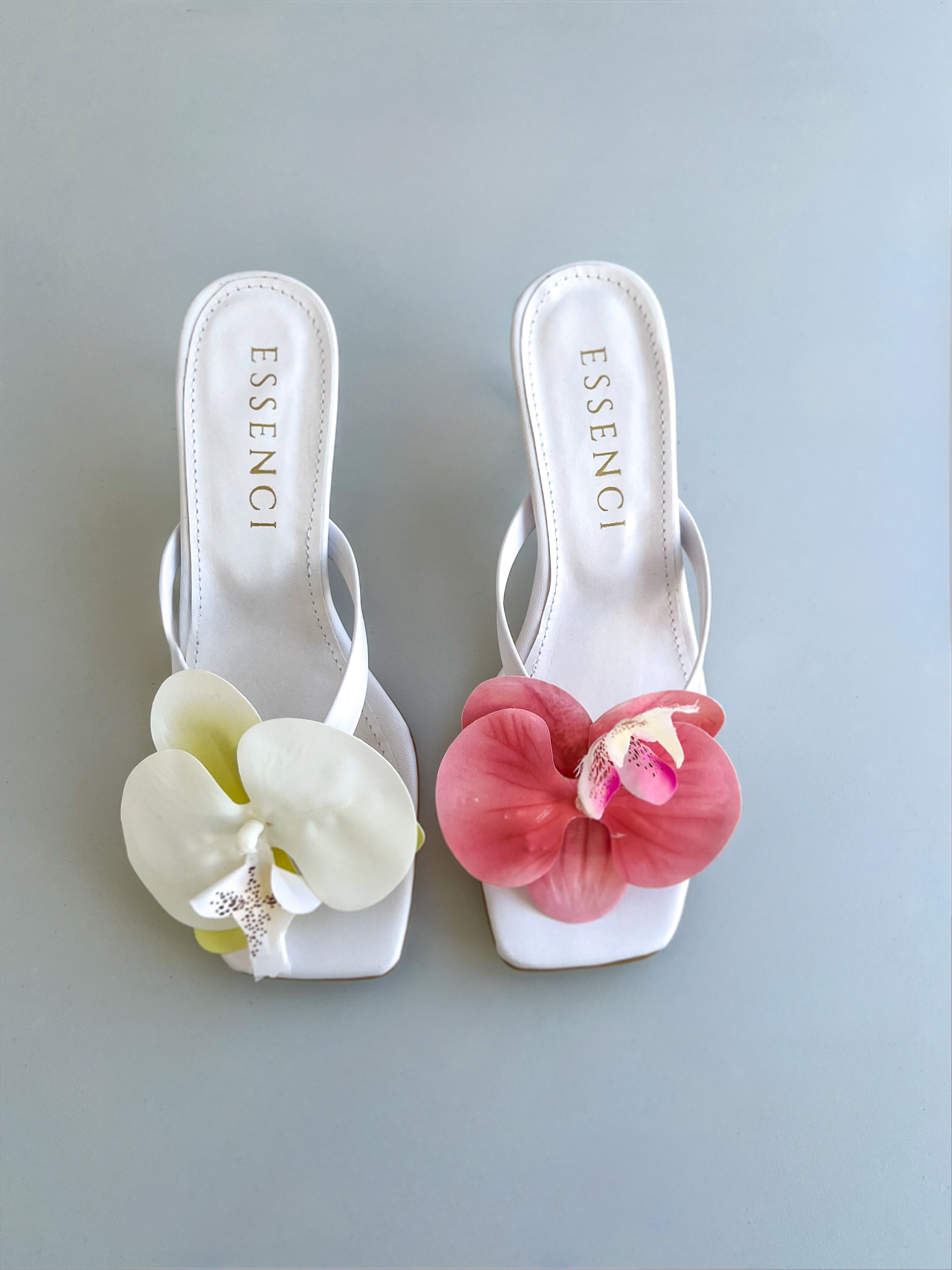 sandalia de tacon blanco