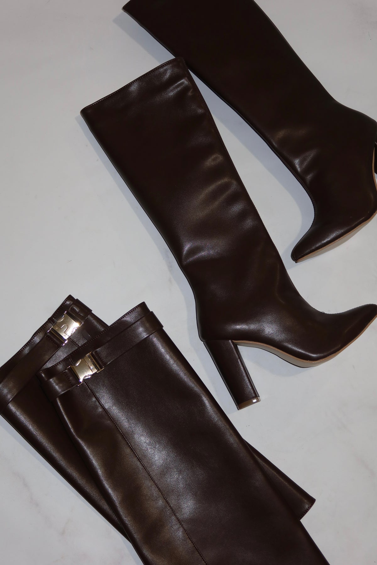 Bota LONDON Cafe