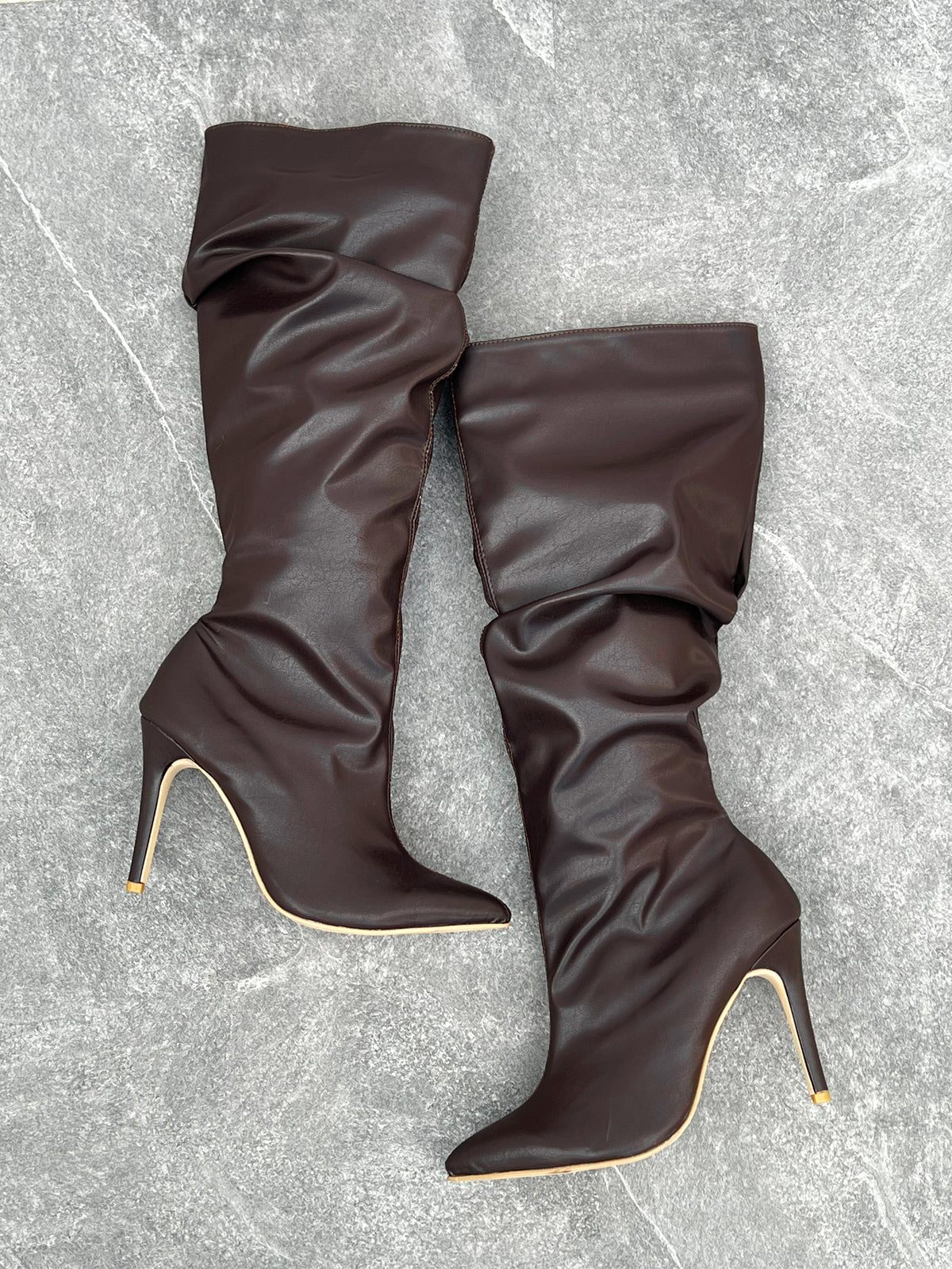 bota arrugada chocolate