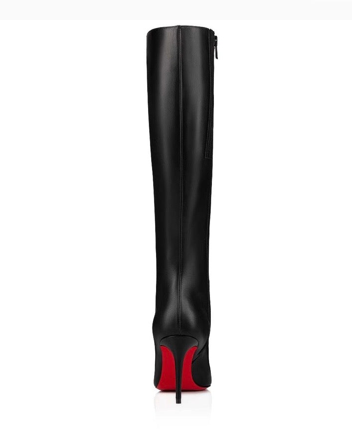 bota negra suela roja