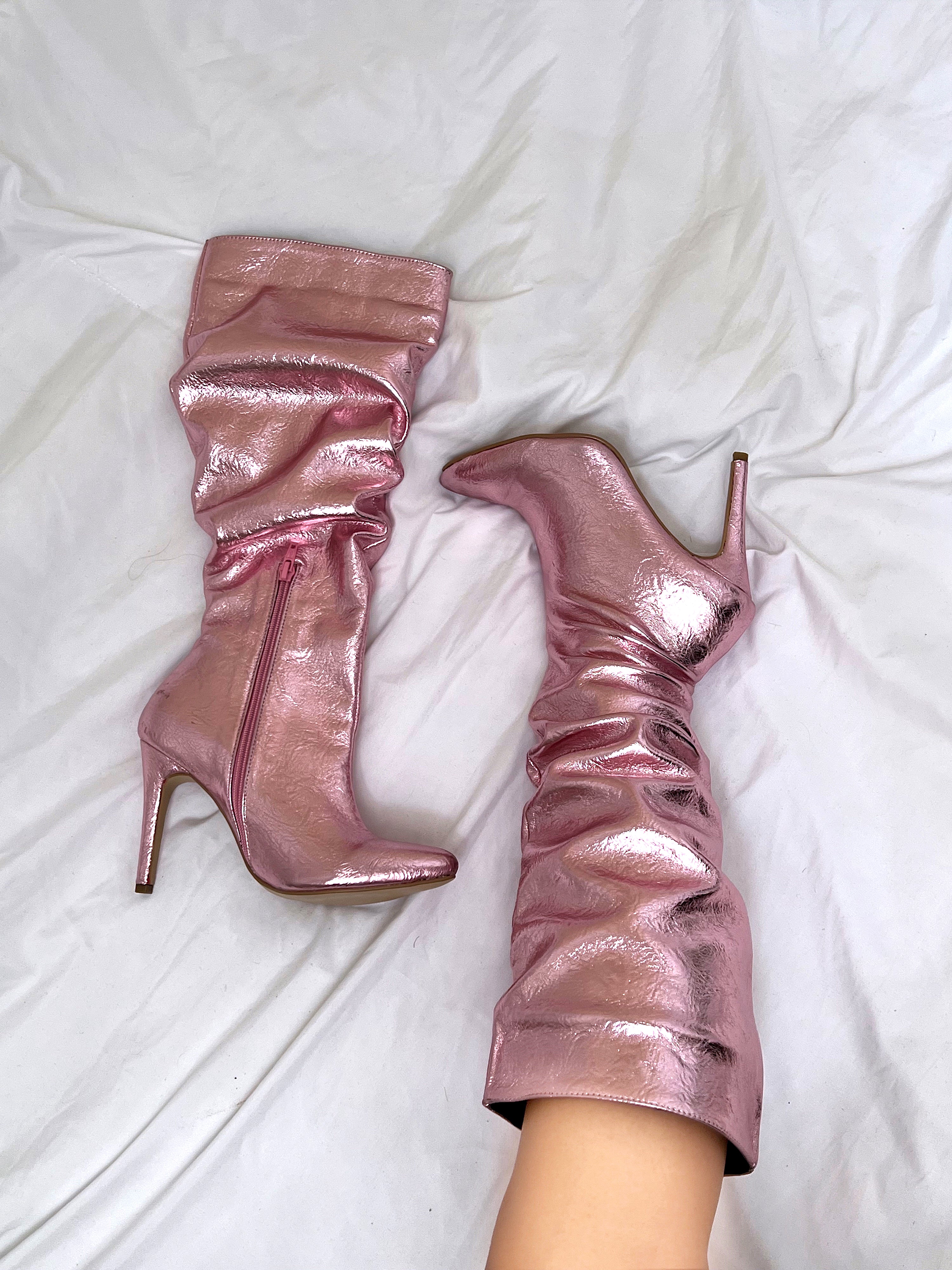 bota arrugada rosa